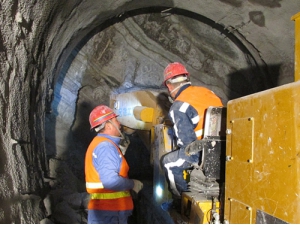 十餘(yú)台徐工(gōng)掘進機(ji)貴陽地(di)鐵展風(fēng)采