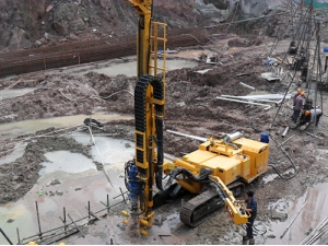 錨杆(gǎn)鑽施工(gōng)4